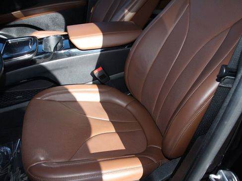 Used 2023 Lincoln Nautilus Reserve w/ Monochromatic Package image 18