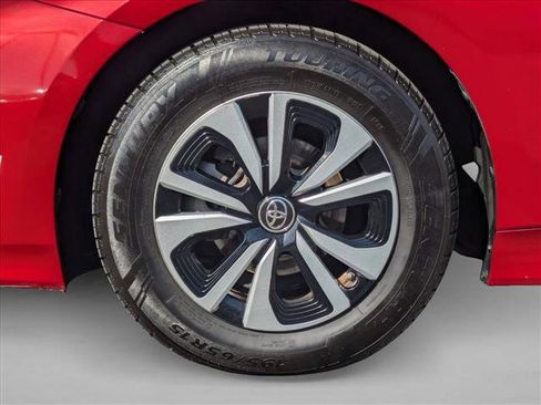 Used 2018 Toyota Prius Prime Premium image 23