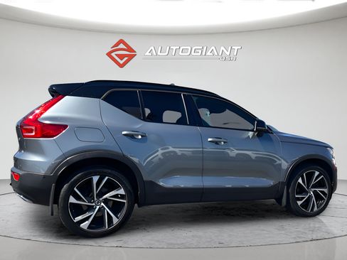 Used 2019 Volvo XC40 T5 R-Design AWD/4WD image 8