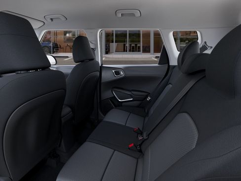 New 2025 Kia Soul LX image 18