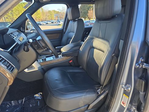 Used 2019 Land Rover Range Rover HSE image 16
