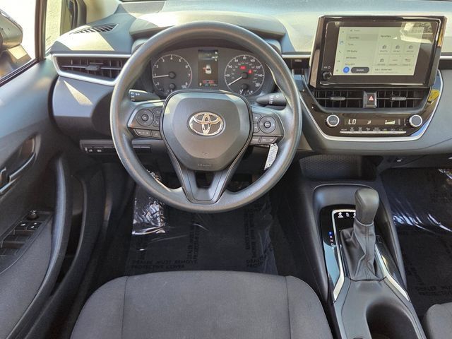 Used 2025 Toyota Corolla LE FWD image 11