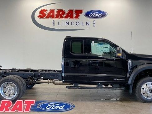 New 2025 Ford F550 4x4 SuperCab Super Duty w/ XLT Value Package image 1