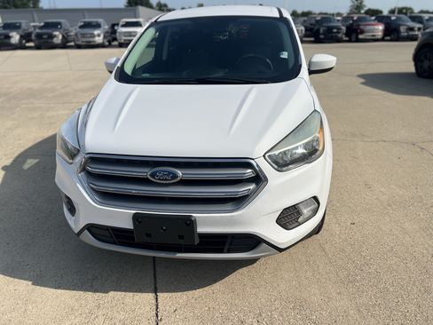 Used 2017 Ford Escape SE FWD image 9