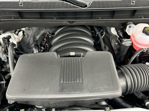 Used 2025 Chevrolet Tahoe Premier AWD/4WD image 25