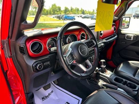Used 2021 Jeep Wrangler Unlimited Rubicon AWD/4WD image 16