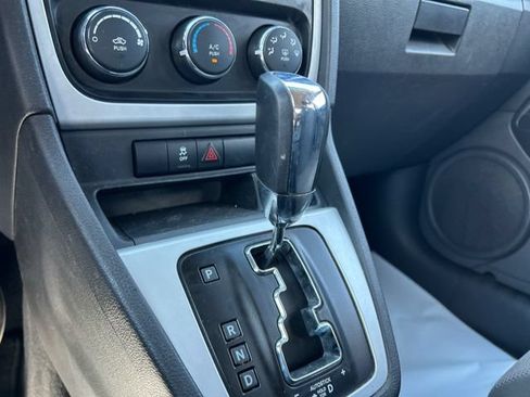 Used 2011 Dodge Caliber Heat FWD image 34