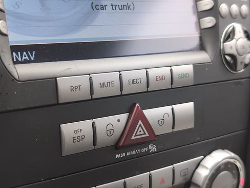 Used 2005 Mercedes-Benz SLK 350 image 30