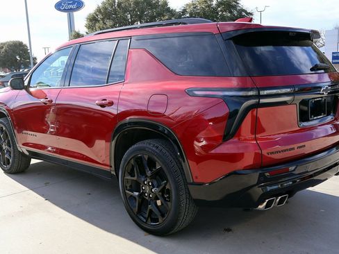 Used 2024 Chevrolet Traverse RS w/ LPO, Floor Liner Package image 9