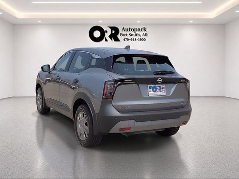 Used 2025 Nissan Kicks S AWD/4WD image 4