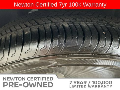 Used 2025 Nissan Versa S w/ Trunk Package FWD image 40