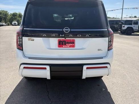 Used 2025 Nissan Armada SL w/ Captain's Chari Seat Package AWD/4WD image 4