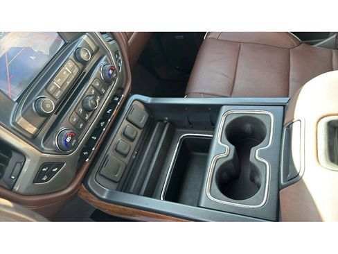 Used 2015 Chevrolet Silverado 1500 High Country w/ High Country Premium Package image 23
