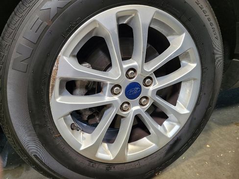 Used 2021 Ford Escape SE FWD image 31