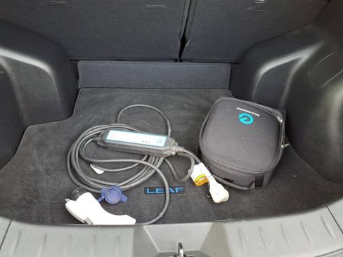 Used 2016 Nissan Leaf S w/ Charger Package FWD image 32