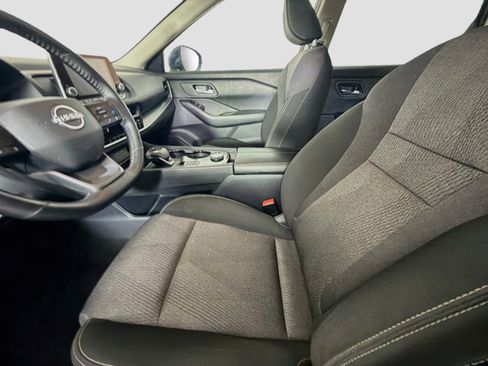 Used 2025 Nissan Rogue SV AWD/4WD image 13