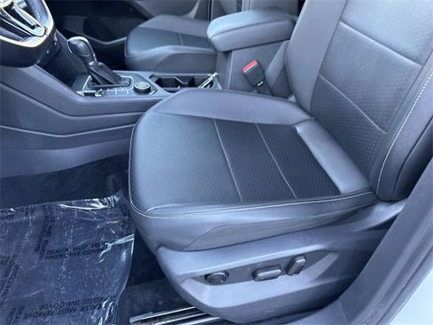 Used 2019 Volkswagen Tiguan SE image 15