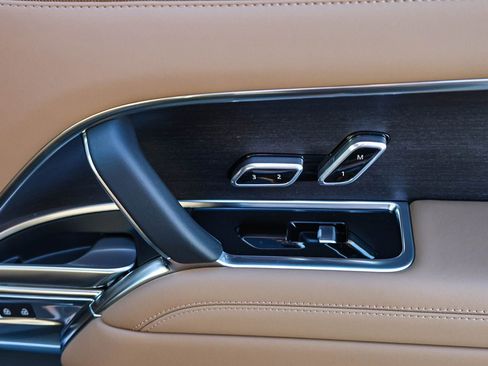 New 2026 Land Rover Range Rover SE image 19