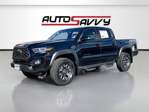 Used 2023 Toyota Tacoma TRD Off-Road image 3