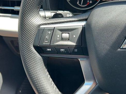 Used 2025 Mitsubishi Outlander SE FWD image 36