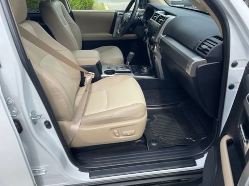 Used 2024 Toyota 4Runner SR5 Premium w/ Moonroof Package AWD/4WD image 12