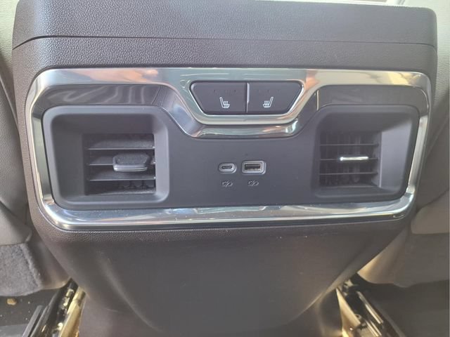Used 2025 Chevrolet Silverado 1500 LTZ AWD/4WD image 20