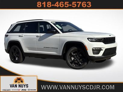 New 2025 Jeep Grand Cherokee Limited w/ Black Appearance Package