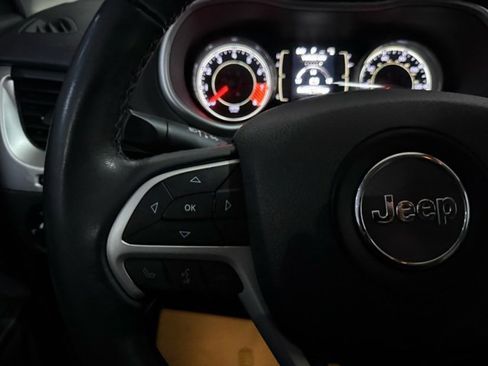 Used 2015 Jeep Cherokee Latitude w/ Trailer Tow Group image 14