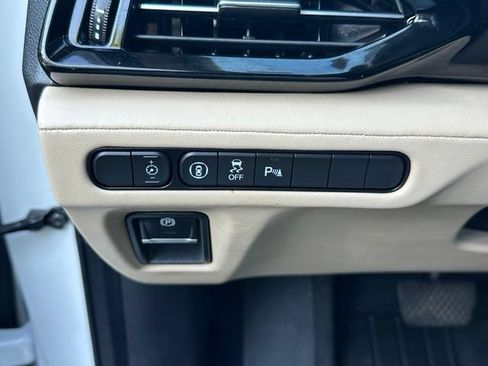 Used 2022 Acura MDX w/ Technology Package AWD/4WD image 24