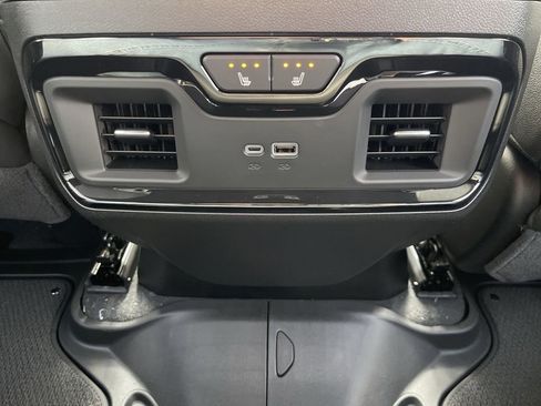 New 2026 GMC Sierra 3500 AT4 w/ AT4 Premium Plus Package image 22