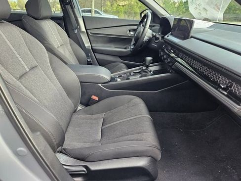Used 2025 Honda Accord Sport image 12