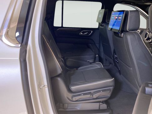 Used 2024 Chevrolet Suburban Premier AWD/4WD image 26