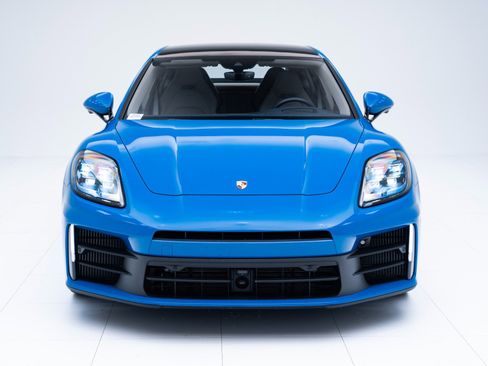 Certified 2025 Porsche Panamera 4 image 6