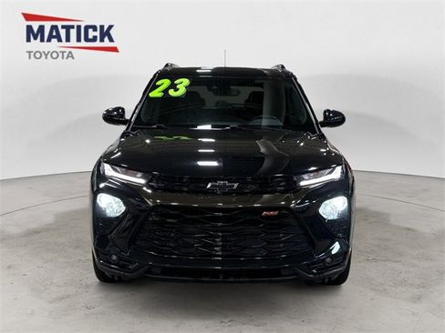 Used 2023 Chevrolet TrailBlazer RS w/ Technology Package image 2
