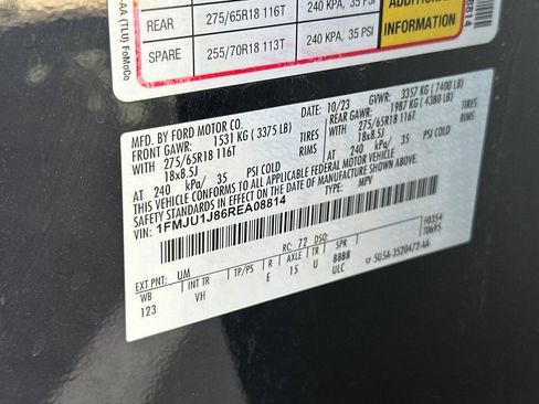 Used 2024 Ford Expedition XLT image 31