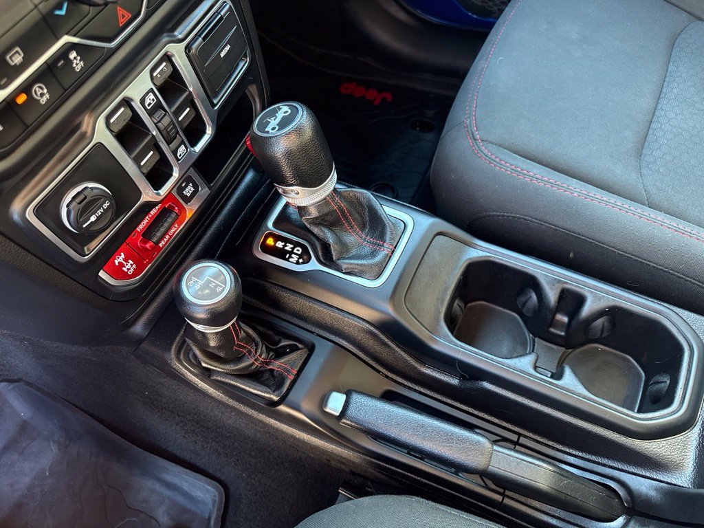 Used 2018 Jeep Wrangler Unlimited Rubicon AWD/4WD image 23