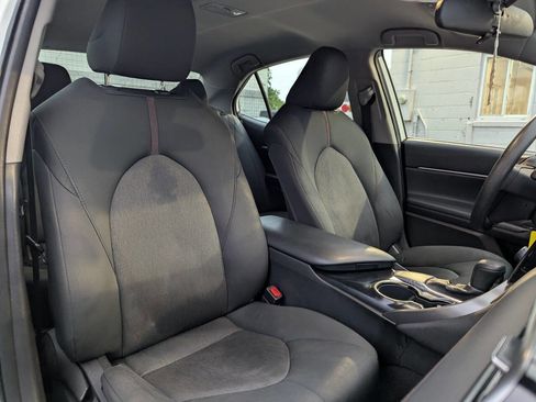 Used 2020 Toyota Camry LE FWD image 11