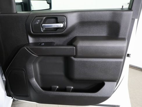 Used 2025 GMC Sierra 2500 Pro w/ Convenience Package image 13