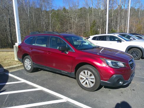 Used 2019 Subaru Outback 2.5i image 5