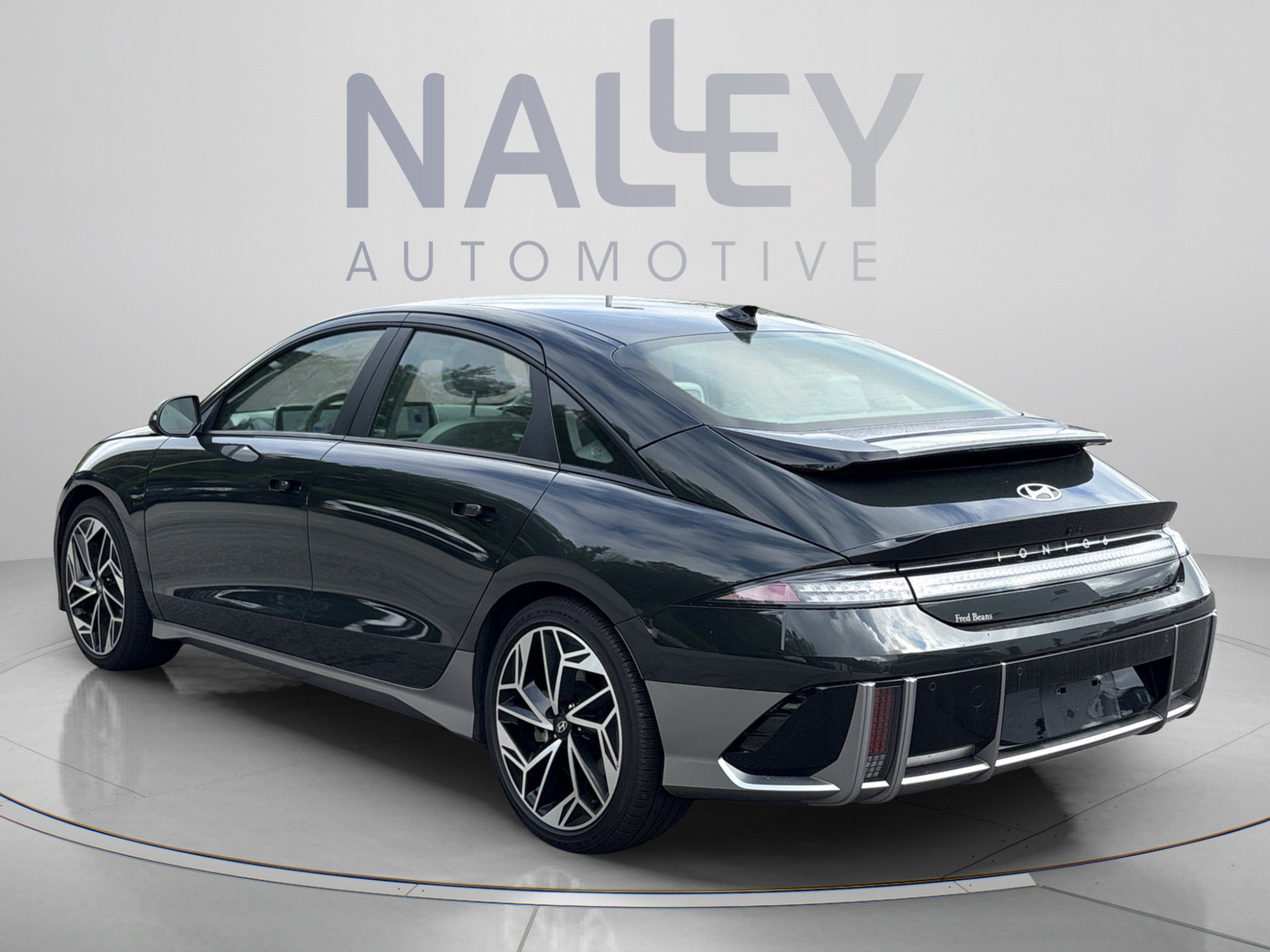 Used 2023 Hyundai Ioniq 6 SEL AWD/4WD image 3