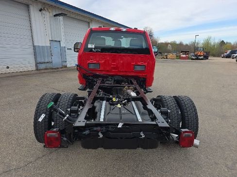 New 2026 Ford F550 4x4 Regular Cab Super Duty image 4