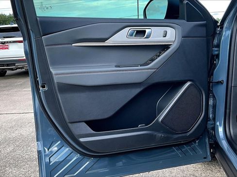 New 2025 Ford Explorer Active w/ Active Comfort Package image 13