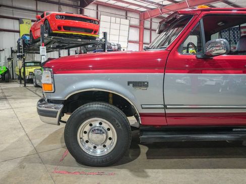 Used 1997 Ford F250 2WD Regular Cab Heavy Duty image 3