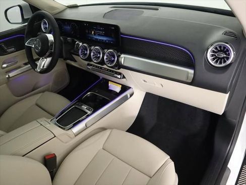 New 2026 Mercedes-Benz GLB 250 image 18