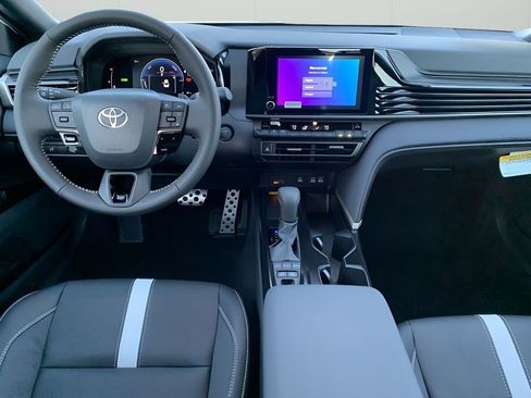 New 2026 Toyota Camry SE FWD image 13