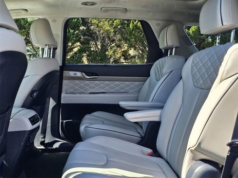 Used 2021 Hyundai Palisade Calligraphy image 19