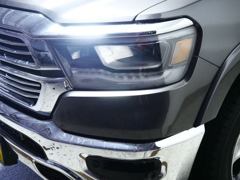 Used 2021 RAM 1500 Laramie AWD/4WD image 16