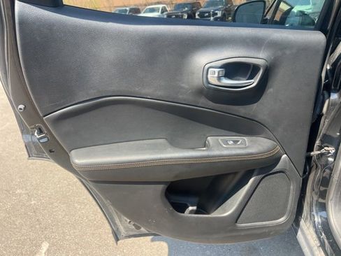 Used 2019 Jeep Compass Limited AWD/4WD image 16