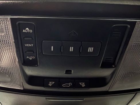 Used 2021 Dodge Durango R/T w/ Premium Interior Group image 25