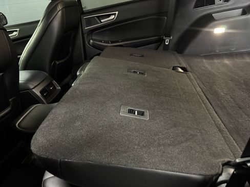 Used 2018 Ford Edge SEL w/ Equipment Group 201A image 29